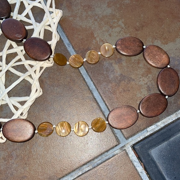 Wooden Beaded Necklace 18” Retro Style, Boho Chic- Market Find & Rebrand… - Picture 2 of 8